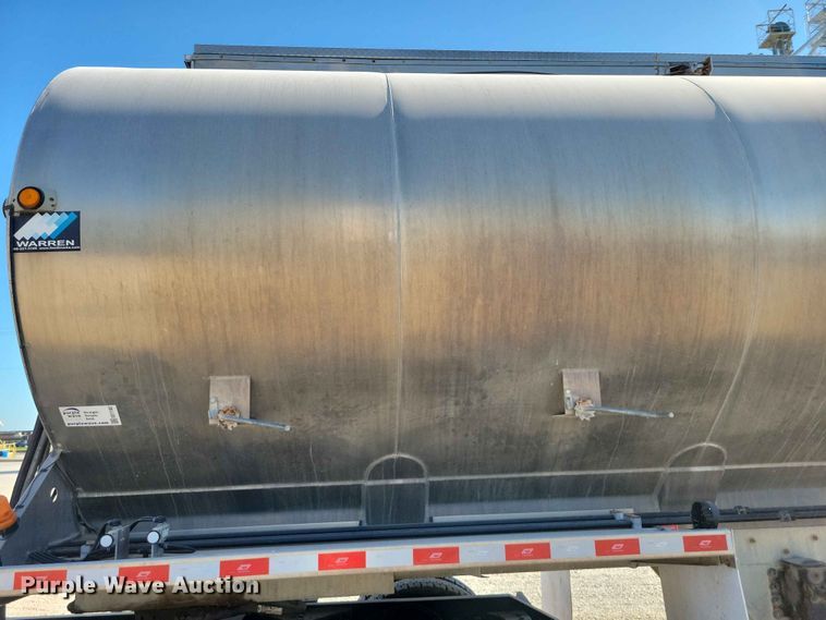 image for item EE1182 2018 Warren feed delivery trailer