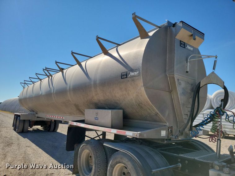 image for item EE1184 2013 CEI feed delivery trailer