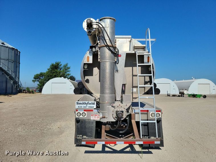 image for item EE1184 2013 CEI feed delivery trailer