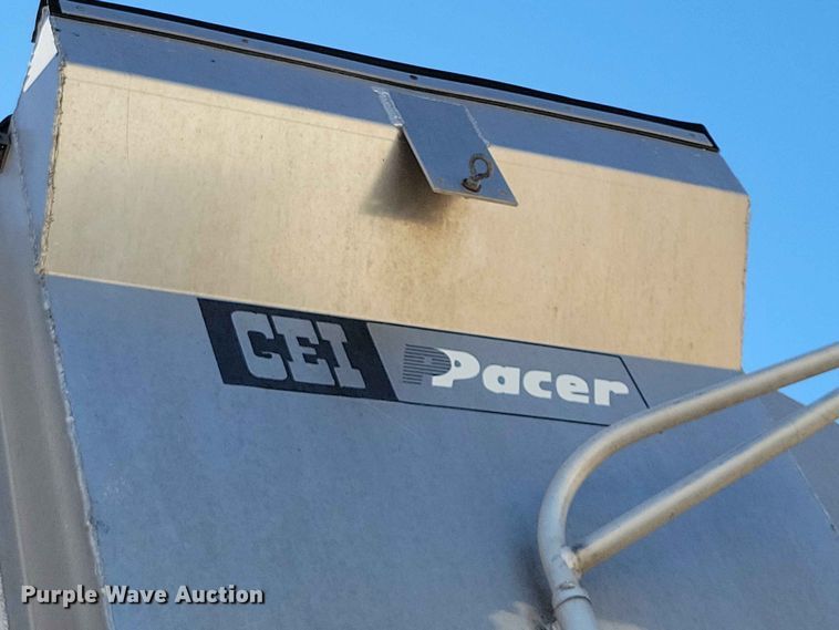 image for item EE1184 2013 CEI feed delivery trailer