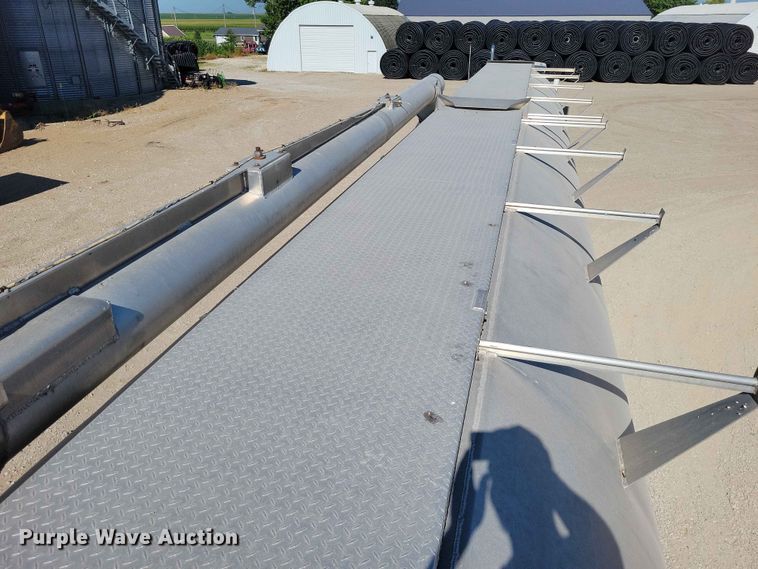 image for item EE1184 2013 CEI feed delivery trailer