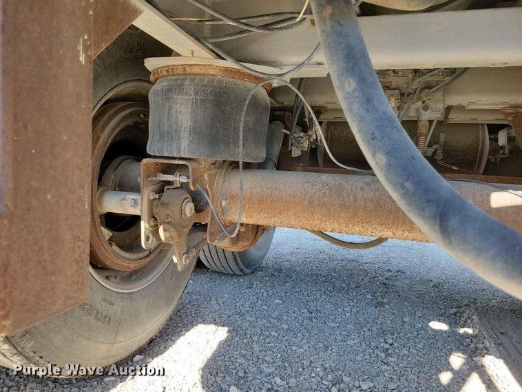 image for item EE1184 2013 CEI feed delivery trailer