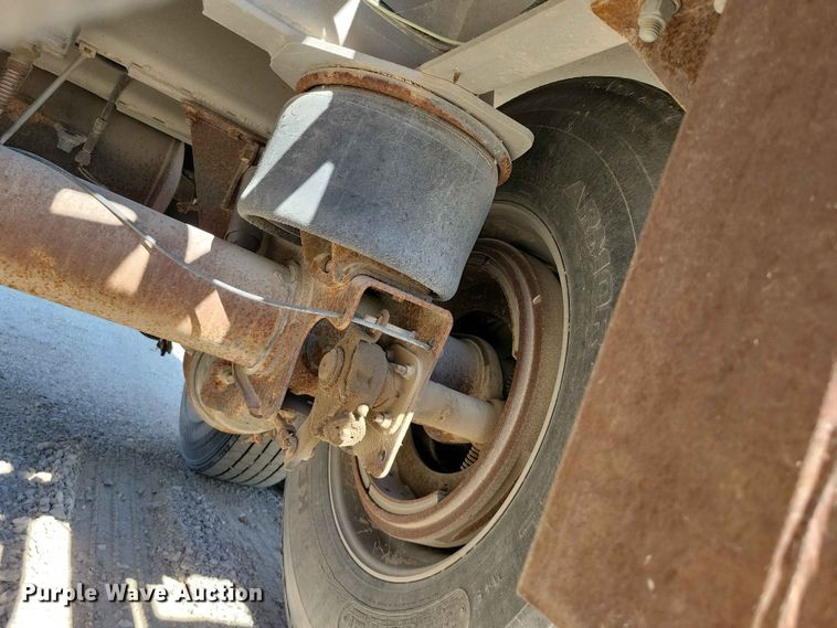 image for item EE1184 2013 CEI feed delivery trailer