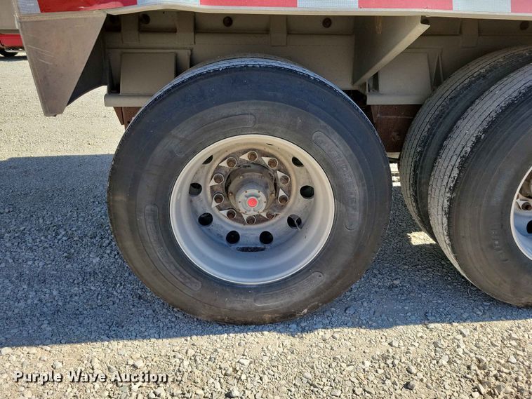 image for item EE1184 2013 CEI feed delivery trailer