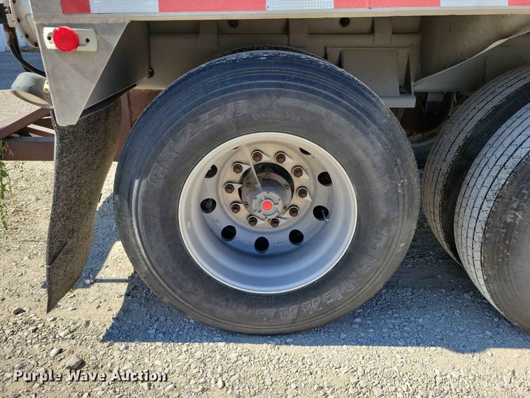 image for item EE1184 2013 CEI feed delivery trailer