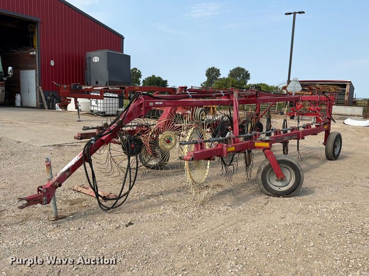 Case IH WRX301 hay rake