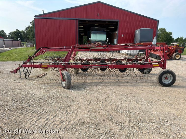 image for item EO8686 Case IH WRX301 hay rake