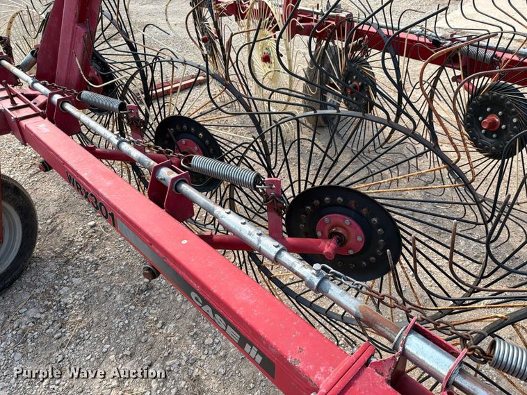 image for item EO8686 Case IH WRX301 hay rake