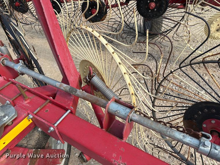 image for item EO8686 Case IH WRX301 hay rake