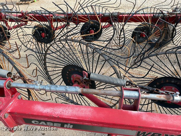 image for item EO8686 Case IH WRX301 hay rake
