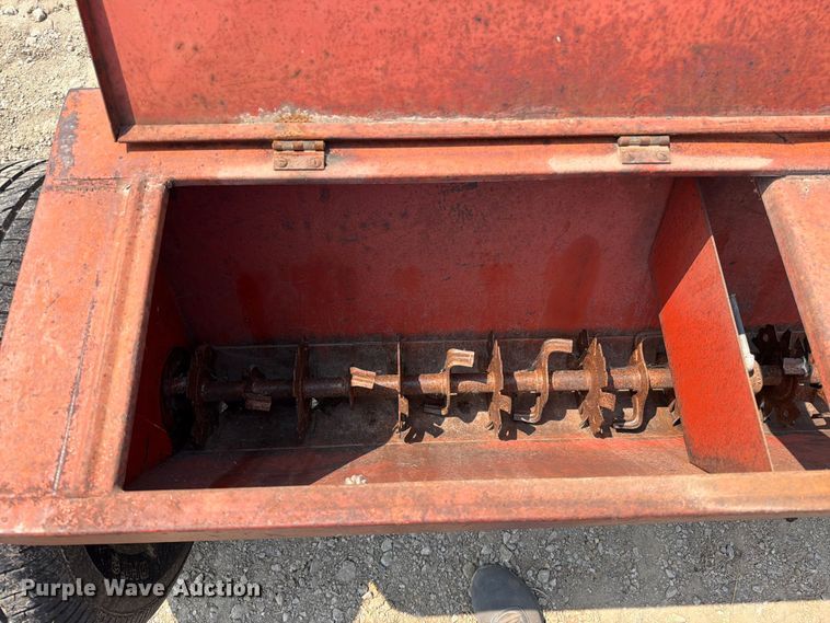 image for item EO8692 Ezee-Flow 120A seeder