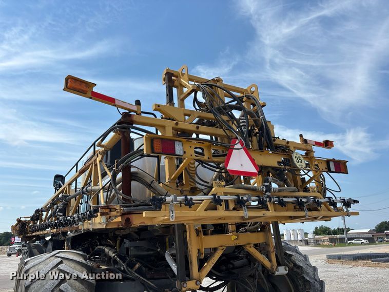 image for item ER3206 2014 Rogator RG1100 sprayer