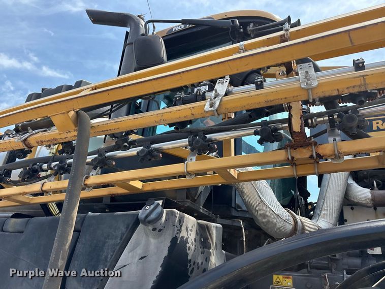 image for item ER3206 2014 Rogator RG1100 sprayer