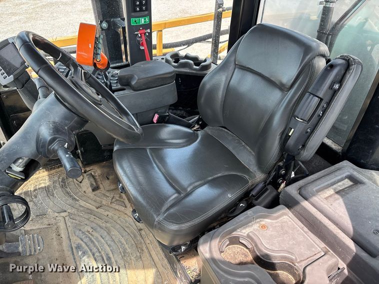 image for item ER3206 2014 Rogator RG1100 sprayer