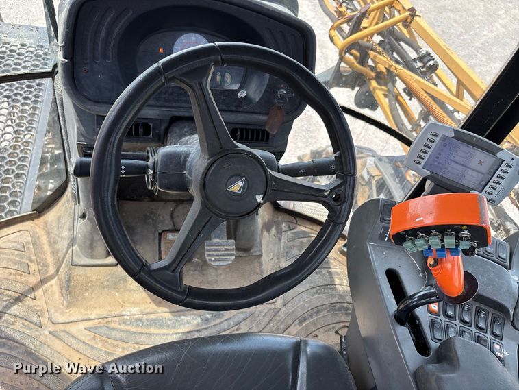 image for item ER3206 2014 Rogator RG1100 sprayer