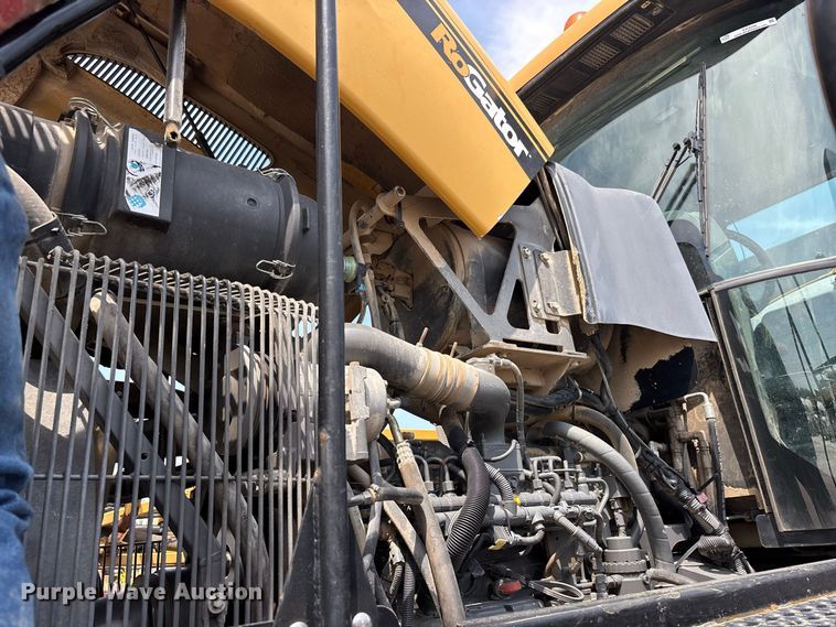 image for item ER3206 2014 Rogator RG1100 sprayer
