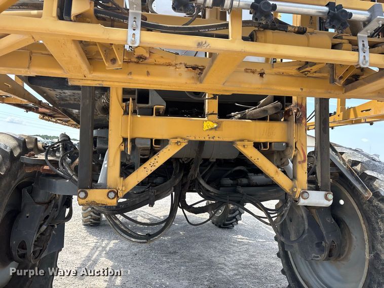 image for item ER3206 2014 Rogator RG1100 sprayer