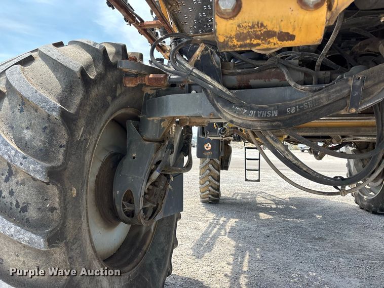 image for item ER3206 2014 Rogator RG1100 sprayer