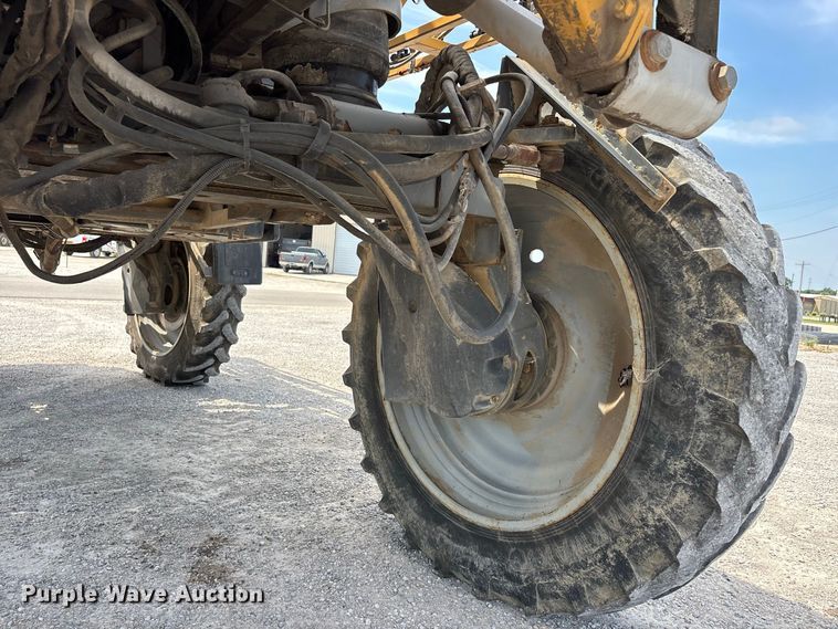 image for item ER3206 2014 Rogator RG1100 sprayer