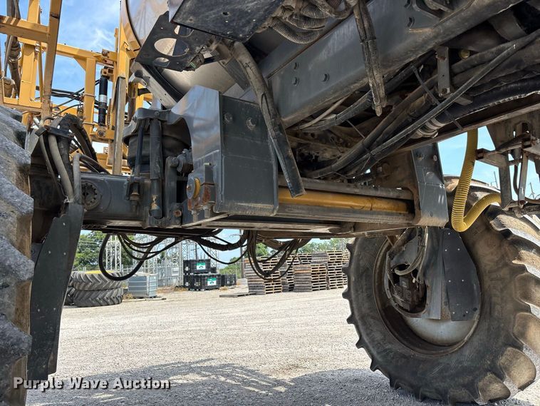 image for item ER3206 2014 Rogator RG1100 sprayer