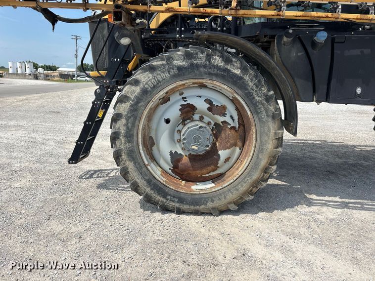 image for item ER3206 2014 Rogator RG1100 sprayer