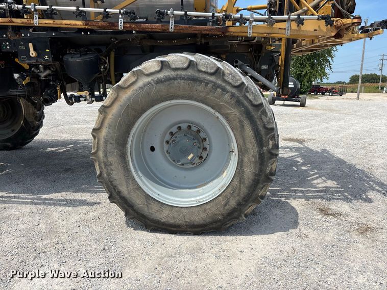 image for item ER3206 2014 Rogator RG1100 sprayer
