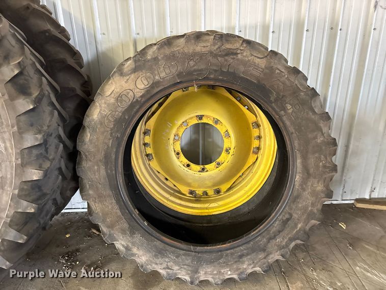 image for item ER3211 Tires and wheels