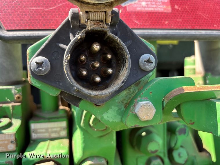 image for item ER3212 2011 John Deere 7330 MFWD tractor