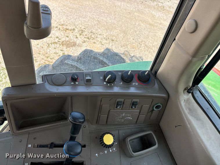image for item ER3212 2011 John Deere 7330 MFWD tractor