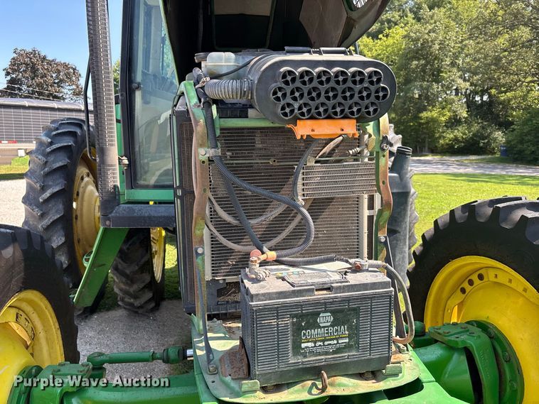 image for item ER3212 2011 John Deere 7330 MFWD tractor