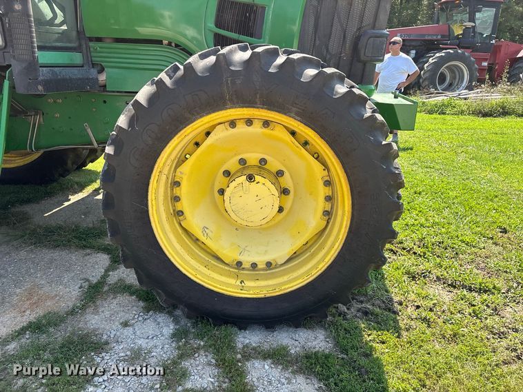image for item ER3212 2011 John Deere 7330 MFWD tractor