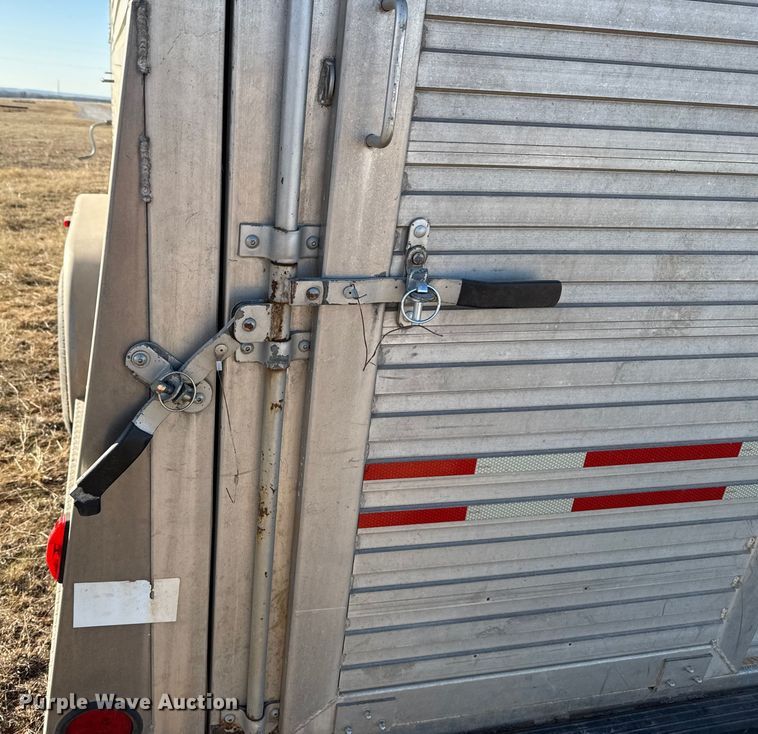 image for item ES5716 2013 W-W livestock trailer