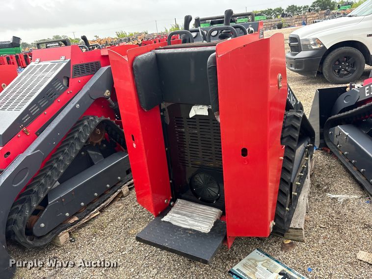 image for item ET0183 2024 Erie SCL850 compact utility loader