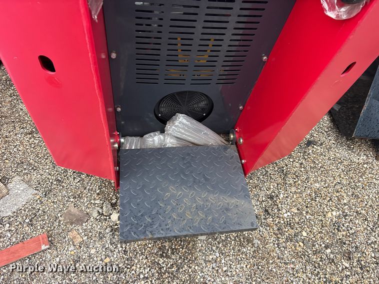 image for item ET0184 2024 Erie SCL850 compact utility loader