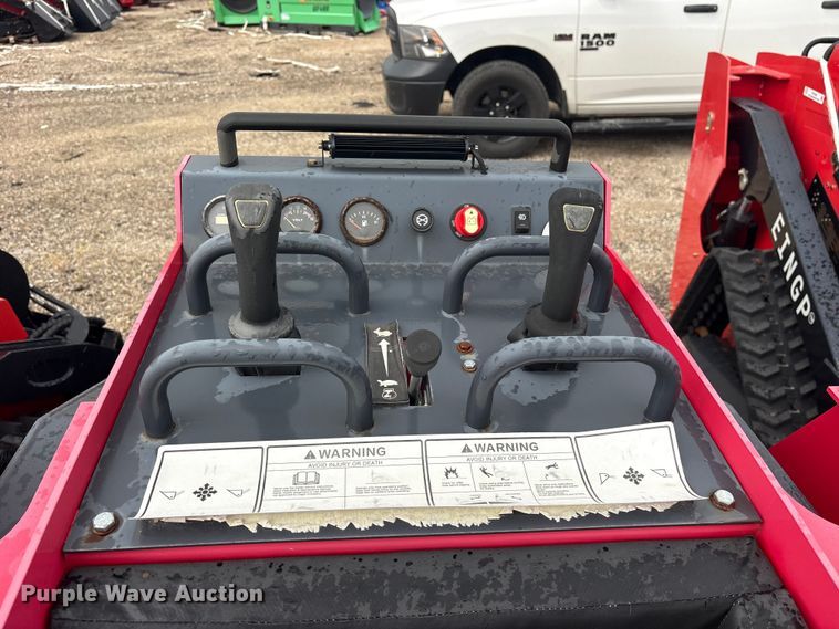 image for item ET0184 2024 Erie SCL850 compact utility loader