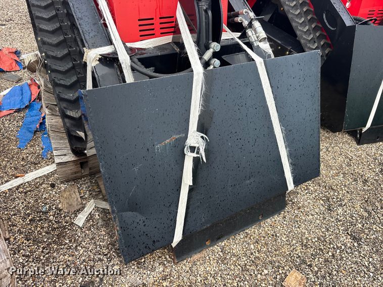 image for item ET0185 Erie SCL850 compact utility loader