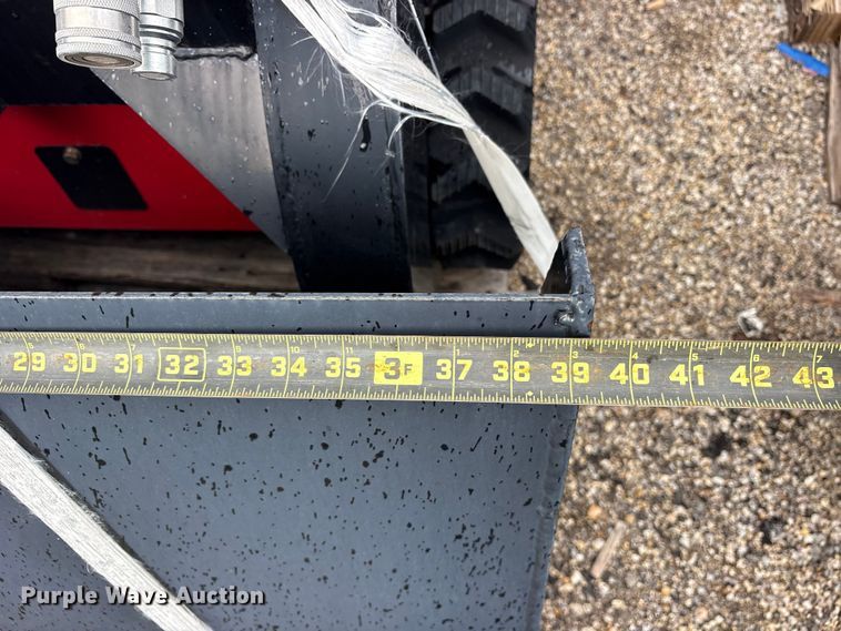 image for item ET0185 Erie SCL850 compact utility loader