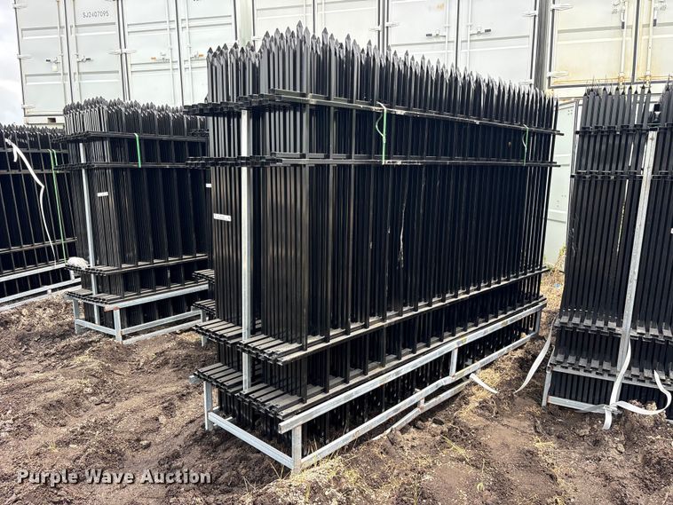 (22) Valley Pioneer F10 fence panels