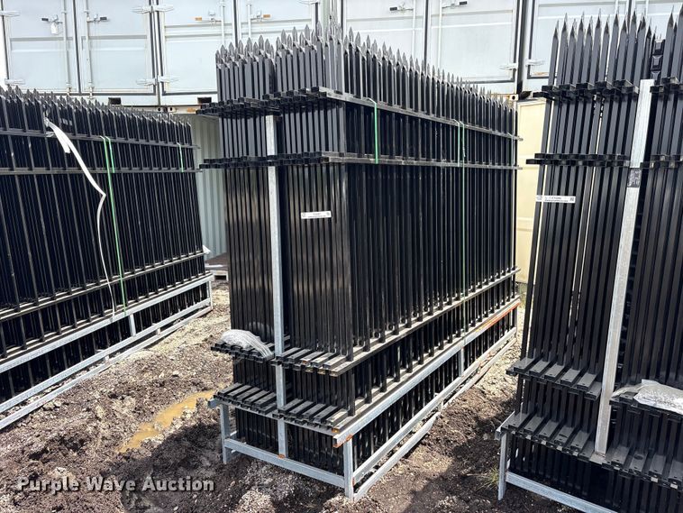 (22) Valley Pioneer F10 fence panels