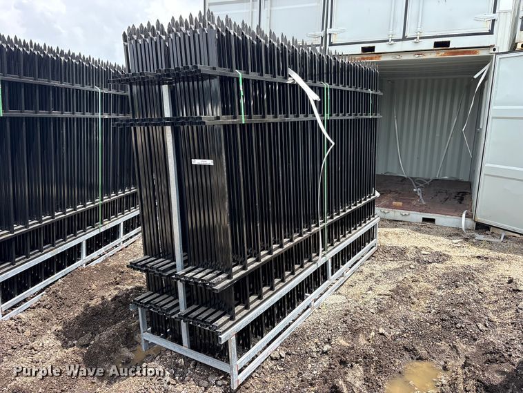 (22) Valley Pioneer F10 fence panels