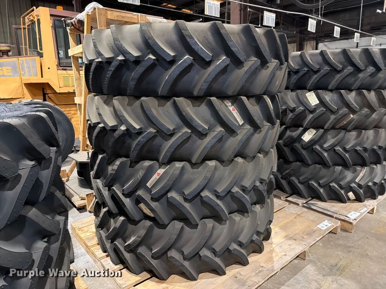 image for item EU5857 (4) Tires and rims