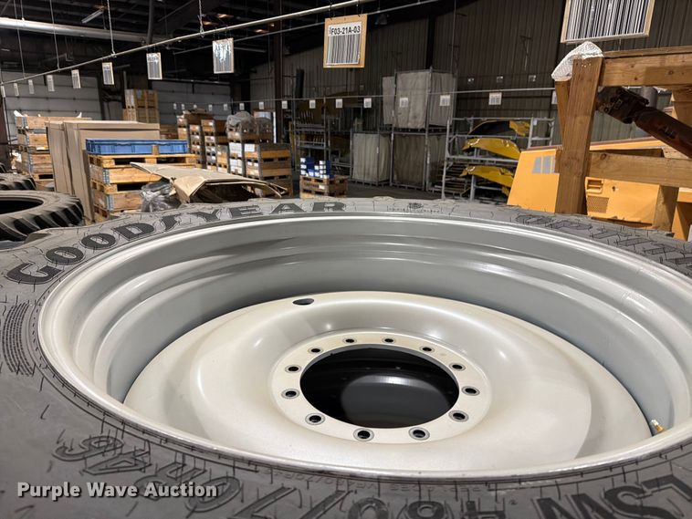 image for item EU5857 (4) Tires and rims