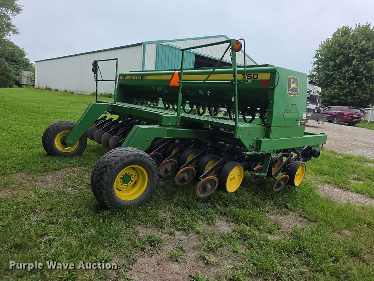 image for item EV2433 1995 John Deere 750 grain drill