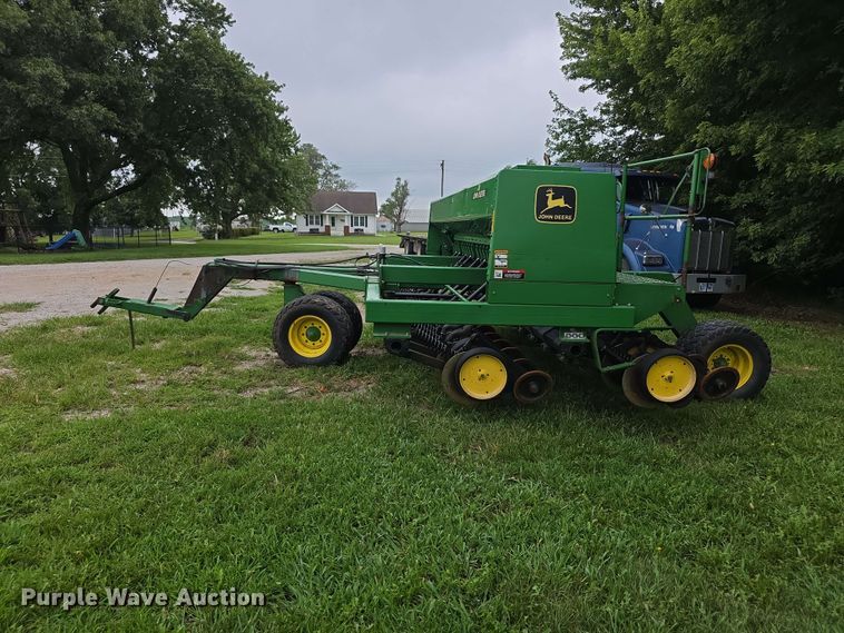 image for item EV2433 1995 John Deere 750 grain drill