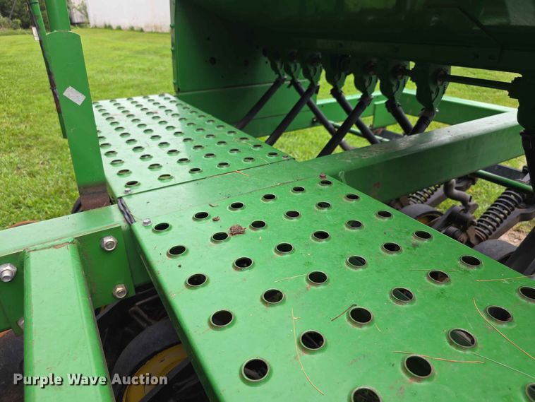 image for item EV2433 1995 John Deere 750 grain drill
