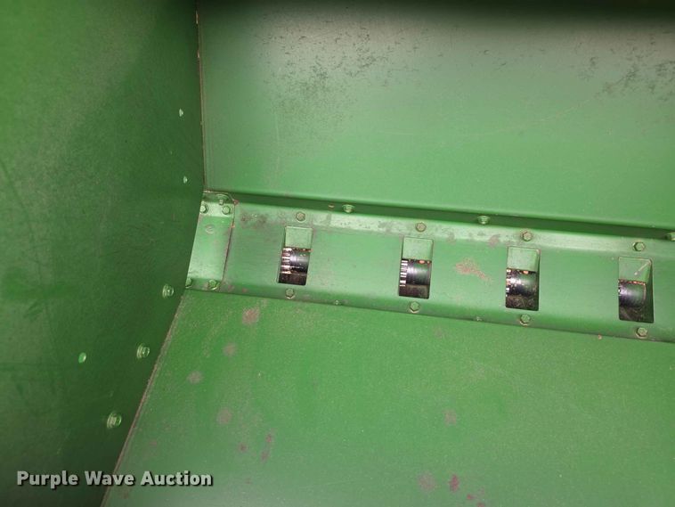 image for item EV2433 1995 John Deere 750 grain drill