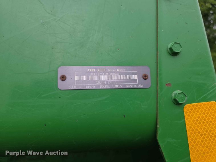 image for item EV2433 1995 John Deere 750 grain drill