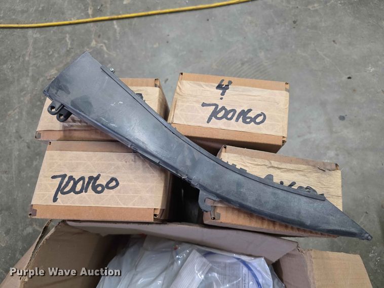 image for item EV2435 (14) Keeton, Kinze Short Low Profile WaveVision firmer tail and Kinze brackets