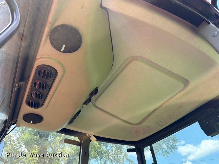 image for item EV6024 Zetor 8421 tractor