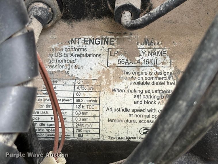 image for item EV6024 Zetor 8421 tractor